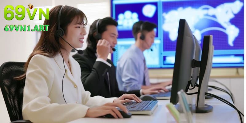 Đội ngũ hỗ trợ bài bản, trợ giúp người chơi nhanh chóng